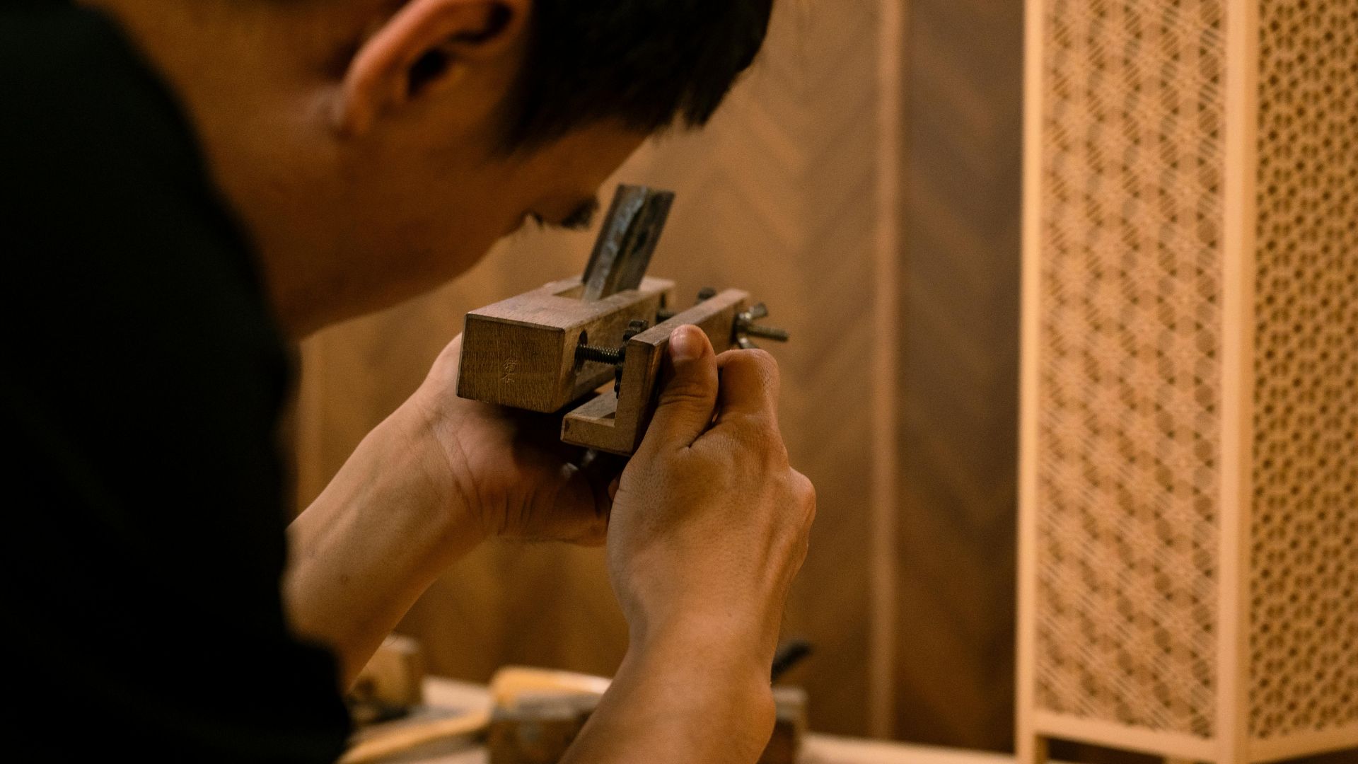 Wood Polishing and Furniture Repair Pune